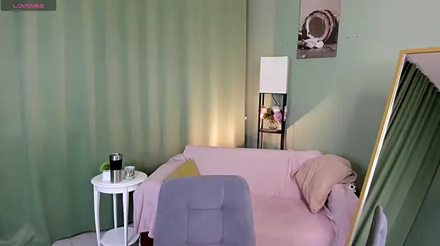 LeticiaRomano stripchat live cam model