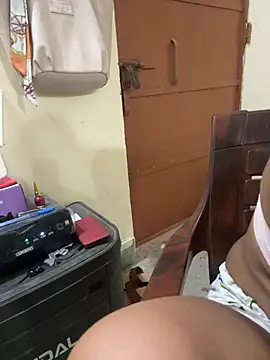Poonam-Ray stripchat live cam model