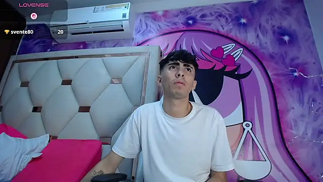 Michael_and_twinkk stripchat live cam model