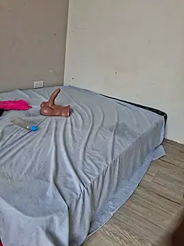 Kamdollie stripchat live cam model