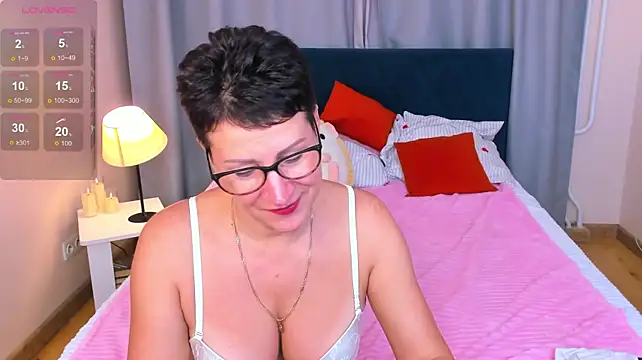 JennyMons stripchat live cam model