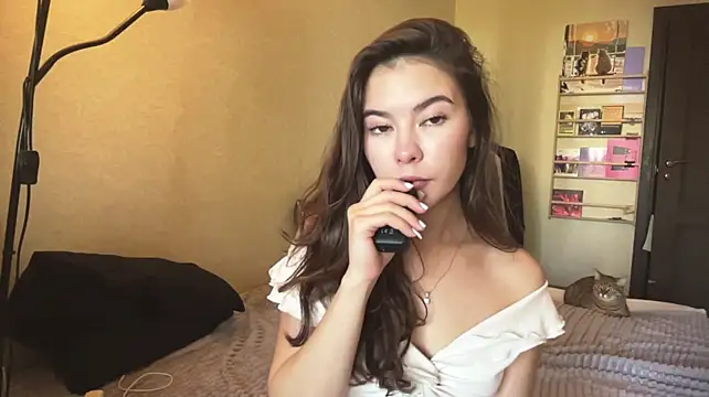 Ellewaay stripchat live cam model