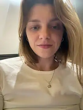 ValenciaShock stripchat live cam model