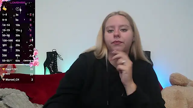 Mia_lou05 stripchat live cam model