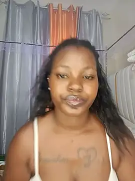 TrishaKalid stripchat live cam model