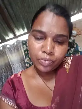 PUJA770 stripchat live cam model