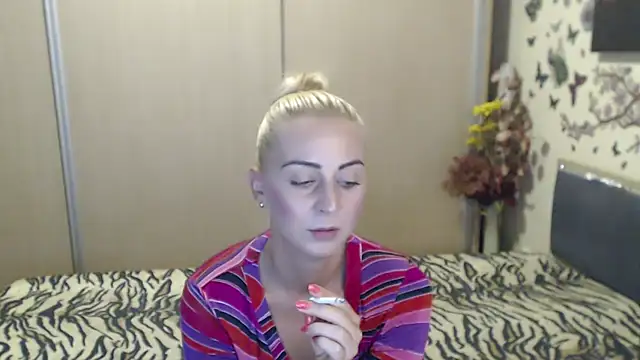MirabelaSweet stripchat live cam model