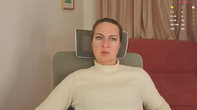 GwenCarter stripchat live cam model