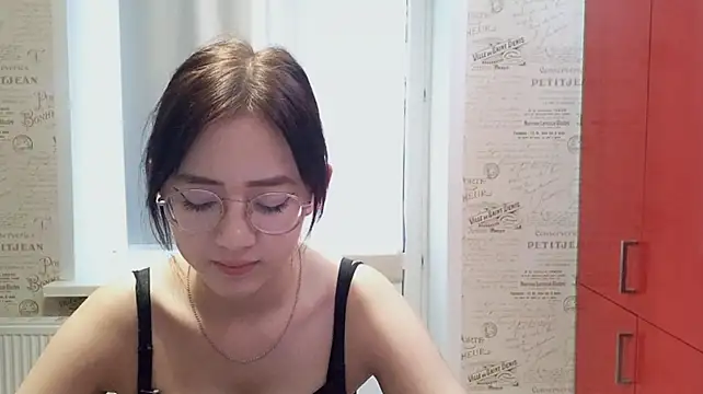 SolvedGlobe stripchat live cam model