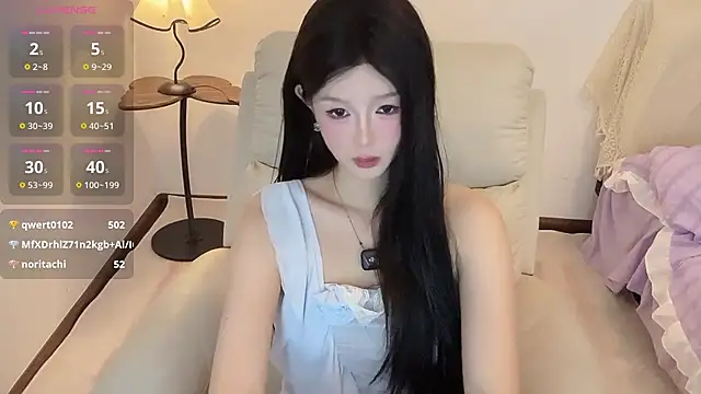yifovoeyr stripchat live cam model