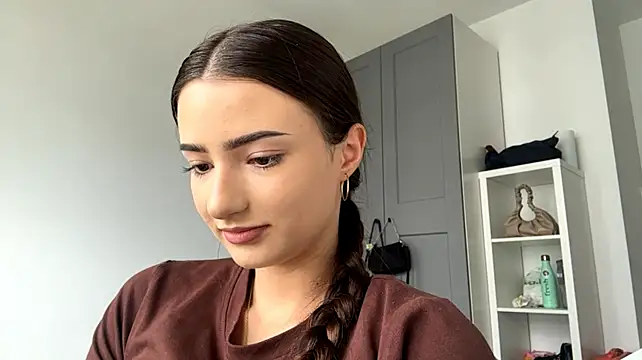 CurlySoni stripchat live cam model