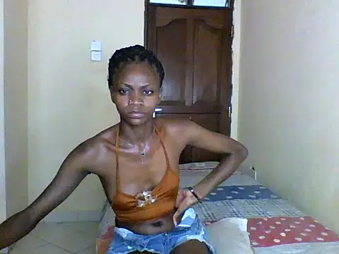 LunaNior stripchat live cam model