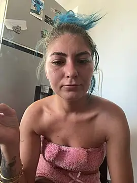 ranya9 stripchat live cam model