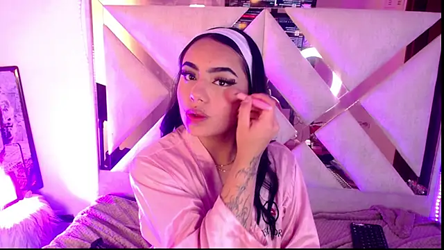 sweetbloomcs stripchat live cam model