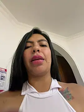 Noa_rousse01 stripchat live cam model