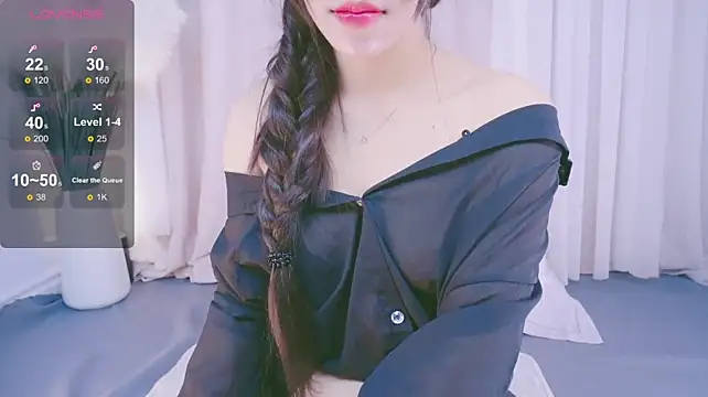 Lu_Ly22 stripchat live cam model