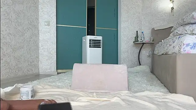 onetimeandforever stripchat live cam model