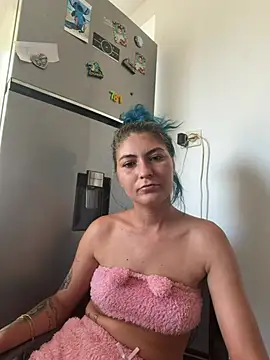 ranya9 stripchat live cam model