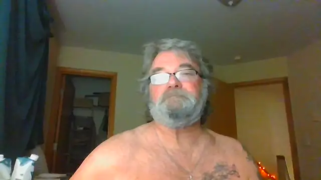 Doherty10 stripchat live cam model
