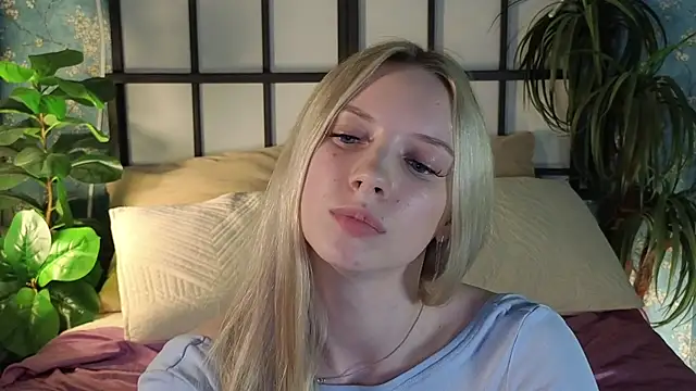 katt__y stripchat live cam model