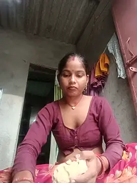 CHANDNi_700 stripchat live cam model