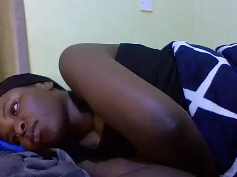 Lunatemptation1 stripchat live cam model