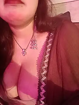 Suhanakhan04 stripchat live cam model