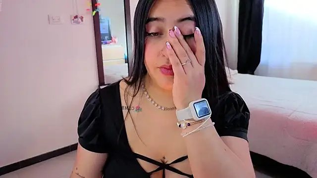 serenna_se stripchat live cam model