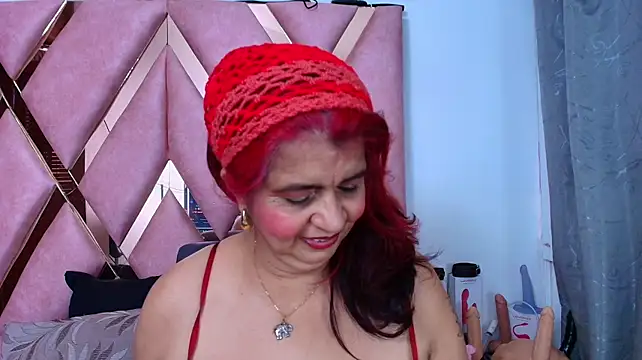 RoxetteMature stripchat live cam model