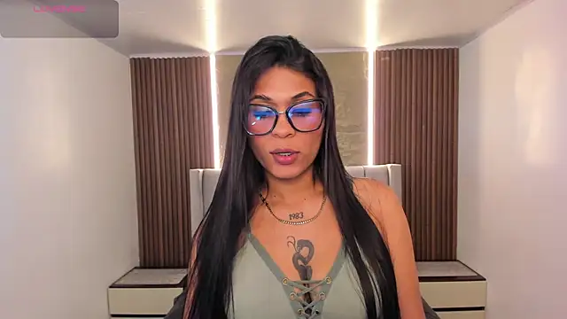 YARA_SHINE2 stripchat live cam model