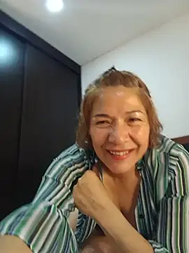 MiaIsabela_ stripchat live cam model