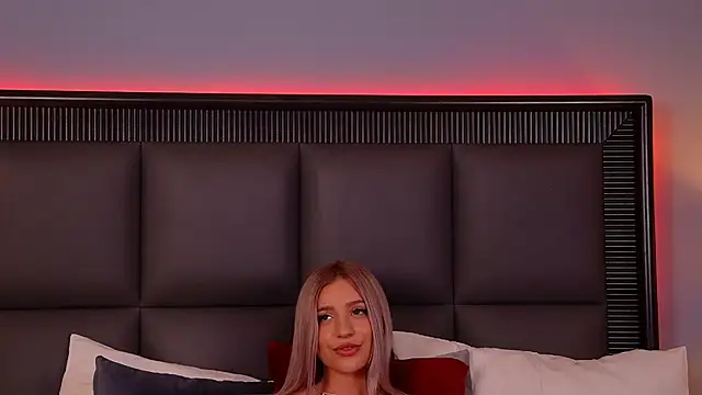 Ivy_Noirr stripchat live cam model