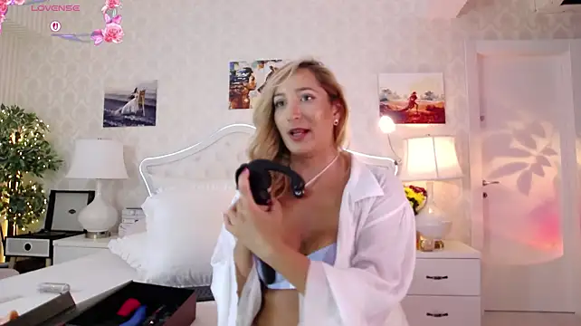 IreneHope stripchat live cam model