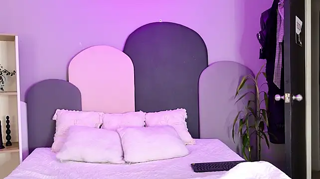 SophieGomez22 stripchat live cam model
