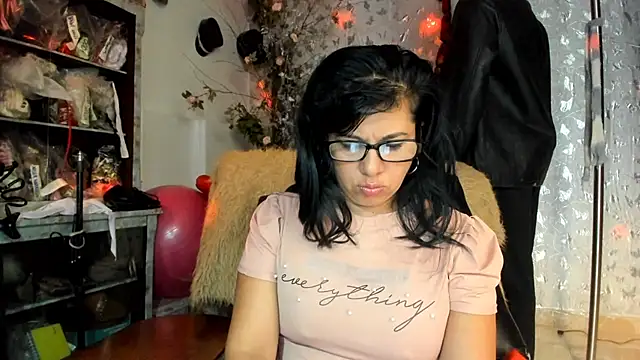 Erlinda-engel stripchat live cam model