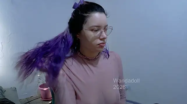 WandaDoll stripchat live cam model