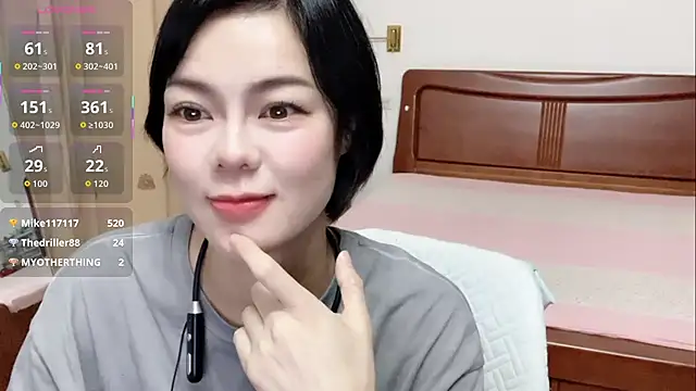 Linda-LL stripchat live cam model