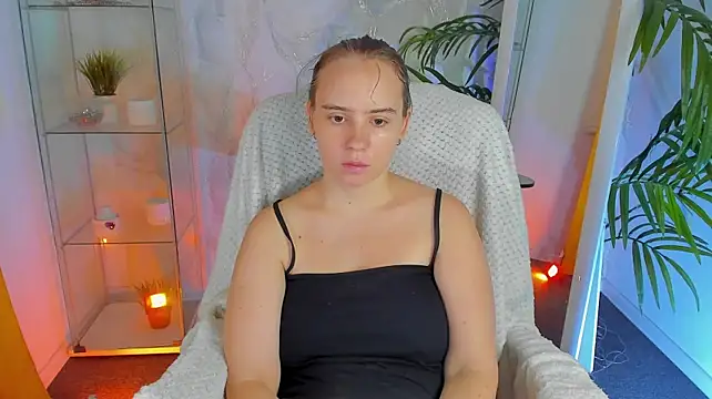 Lika_0ne stripchat live cam model
