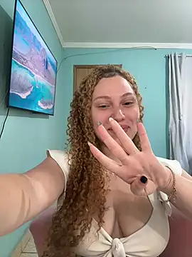 sophiiahot stripchat live cam model