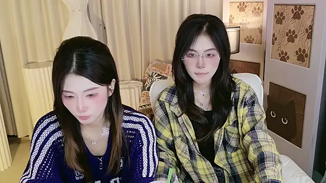 GuLuGroup stripchat live cam model