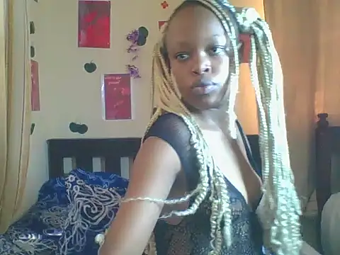 -Rosy stripchat live cam model