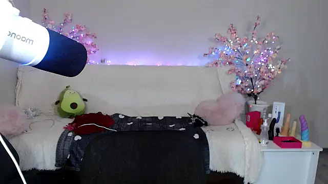 Moertomlly stripchat live cam model