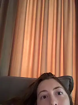 curvyflawless stripchat live cam model
