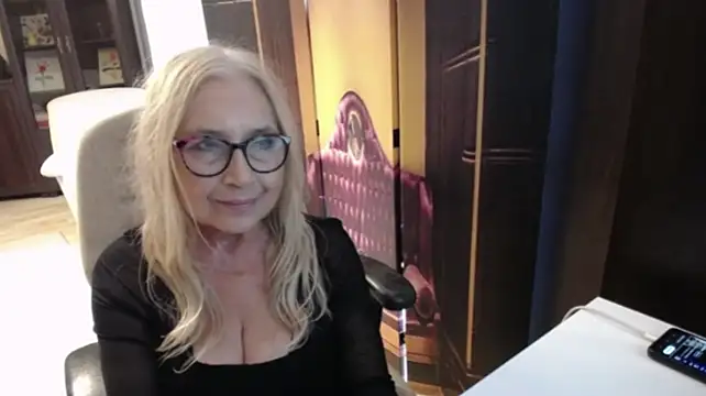 sofia_xkiss stripchat live cam model
