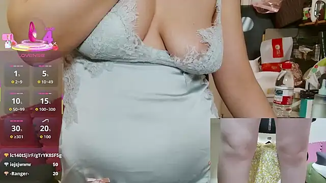 sallycui stripchat live cam model