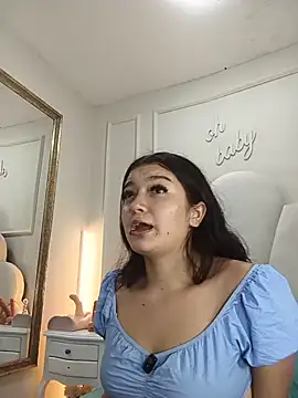 Nahomyrain stripchat live cam model