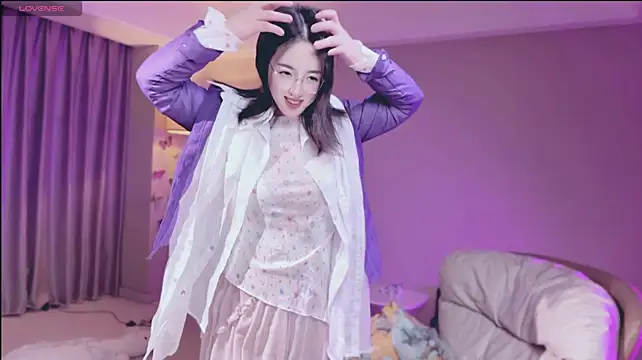 qianqianliao stripchat live cam model