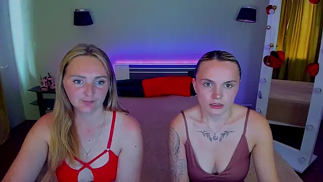 MagicEyess stripchat live cam model