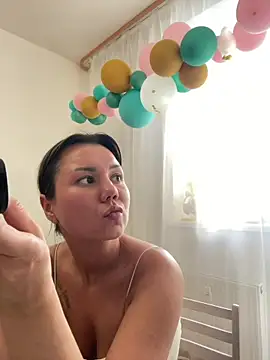 MiraMiss stripchat live cam model