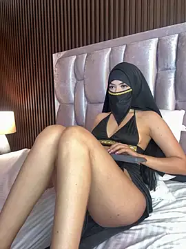 Zahra_milks stripchat live cam model